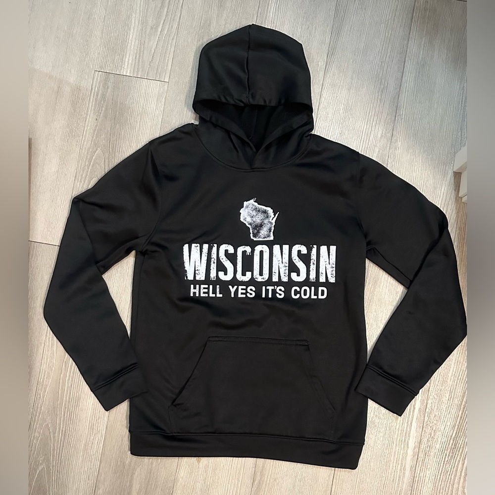 Wisconsin sz medium black hoodie.